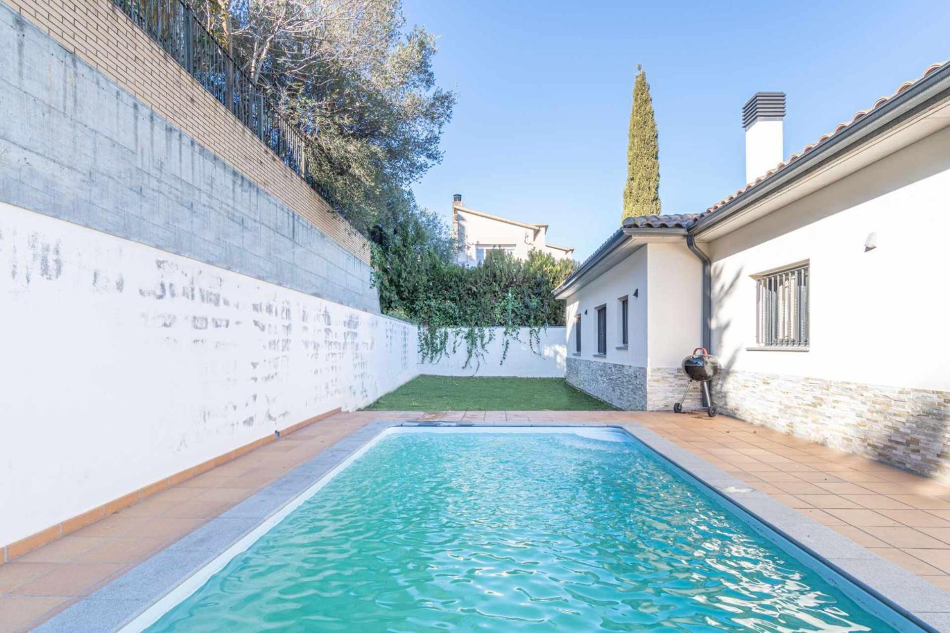 Jouvacations Villa Domenec Figueres  Luaran gambar